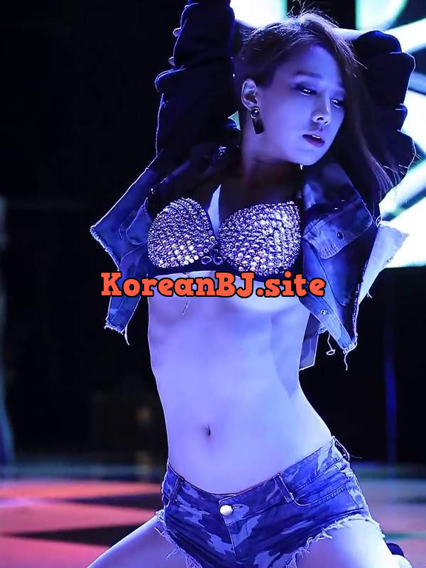 Just a spicy little number doing her thing on stage, making your Kpop fantasies come true. Slink over for a closer look, tiger. 😉 – @badassani’s Sex Reel On koreanbj.club – TikTok Porn & Shorts