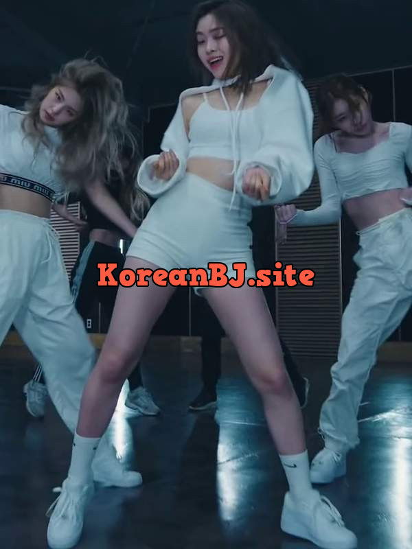 Got a room full of sexy babes in tight whites, shaking their asses, Kpop style. Wanna be our dance partner? 🔥 – @hotdance’s Sex Reel On koreanbj.club – TikTok Porn & Shorts